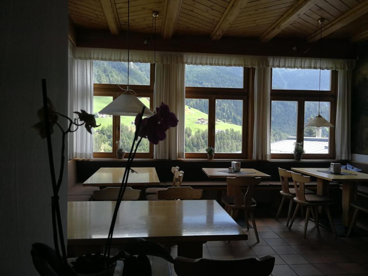 Gasthaus Weisskugel 호텔 말레스베노스타 외부 사진