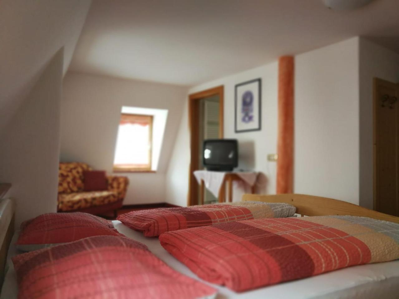 Gasthaus Weisskugel 호텔 말레스베노스타 외부 사진