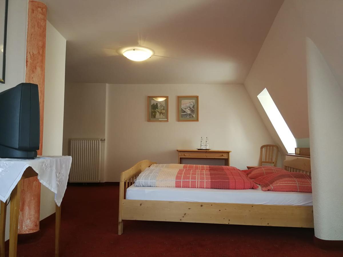 Gasthaus Weisskugel 호텔 말레스베노스타 외부 사진