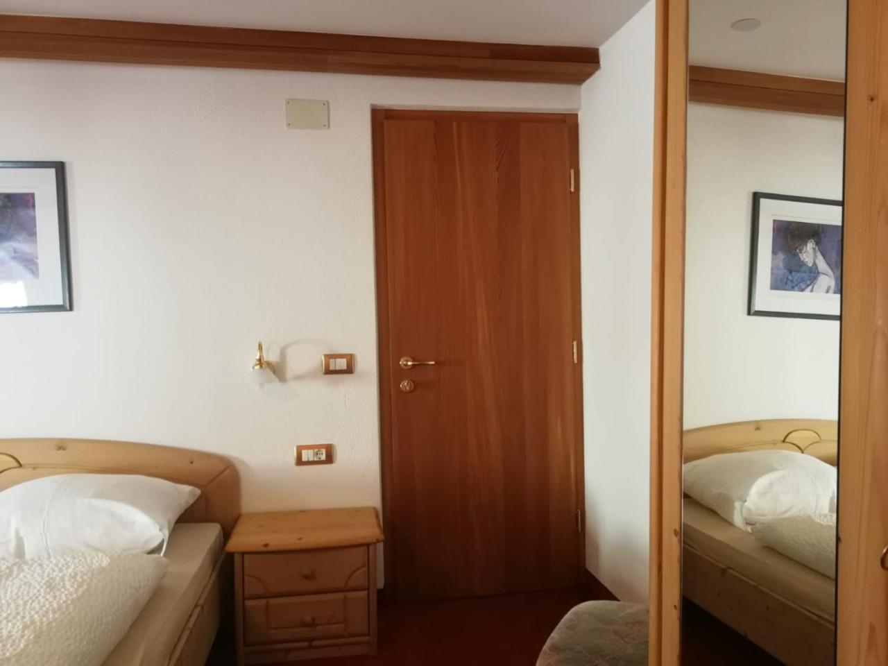 Gasthaus Weisskugel 호텔 말레스베노스타 외부 사진