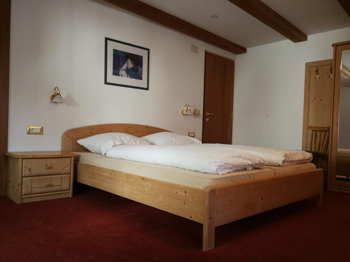 Gasthaus Weisskugel 호텔 말레스베노스타 외부 사진