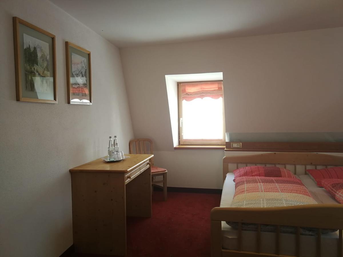 Gasthaus Weisskugel 호텔 말레스베노스타 외부 사진