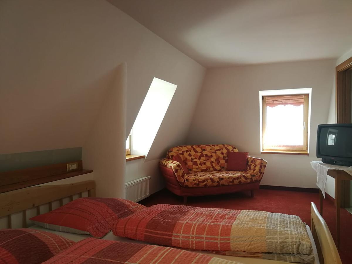 Gasthaus Weisskugel 호텔 말레스베노스타 외부 사진