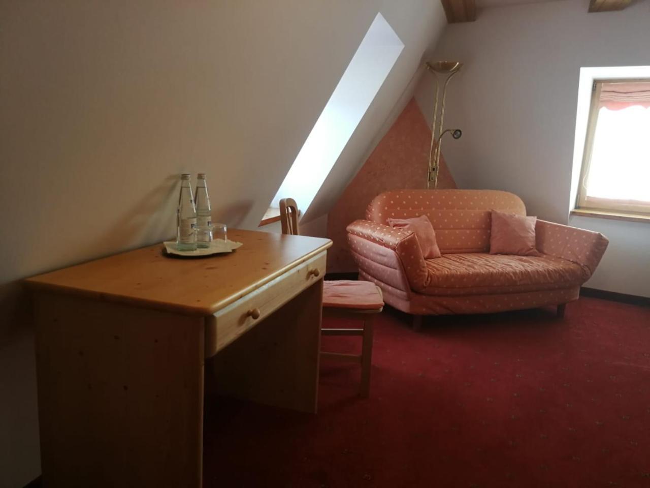 Gasthaus Weisskugel 호텔 말레스베노스타 외부 사진