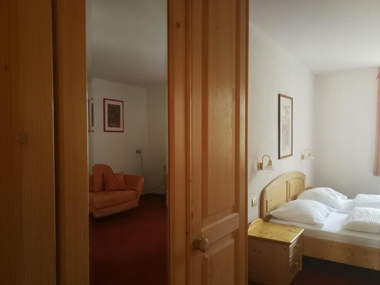 Gasthaus Weisskugel 호텔 말레스베노스타 외부 사진