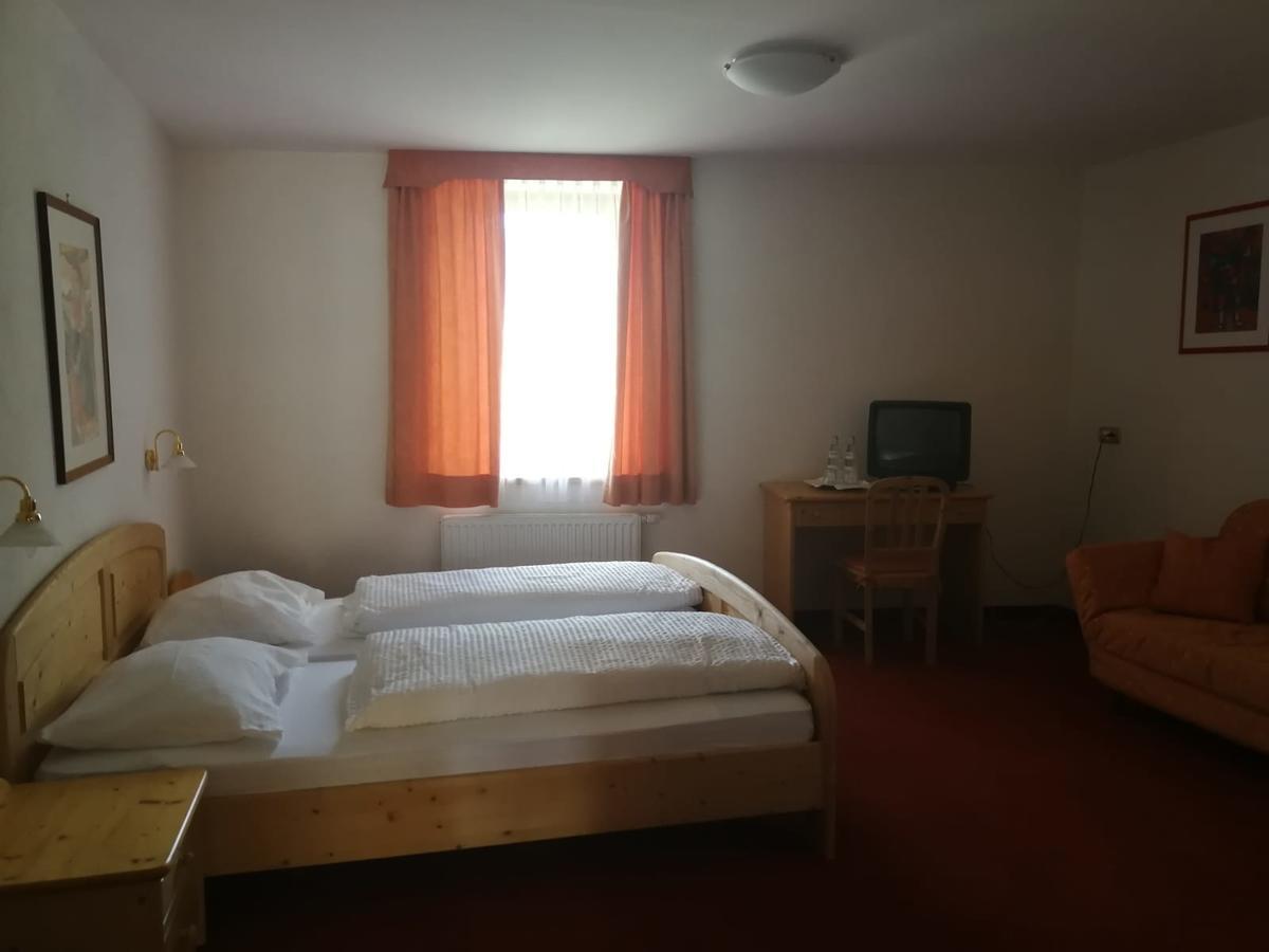 Gasthaus Weisskugel 호텔 말레스베노스타 외부 사진