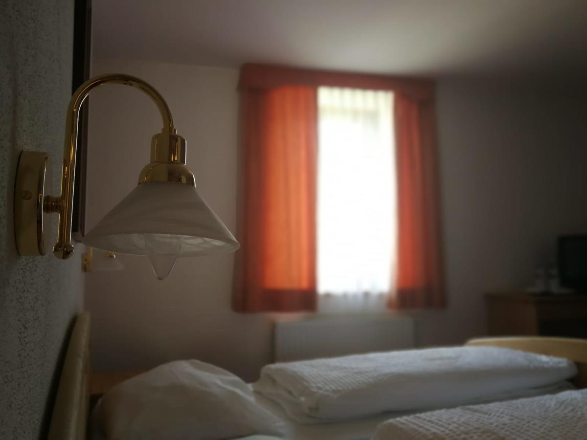 Gasthaus Weisskugel 호텔 말레스베노스타 외부 사진